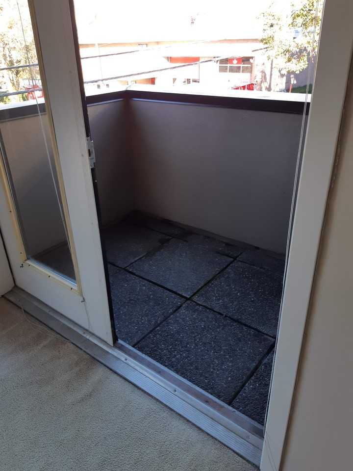 Hollywood Court - Photo 2 of 8