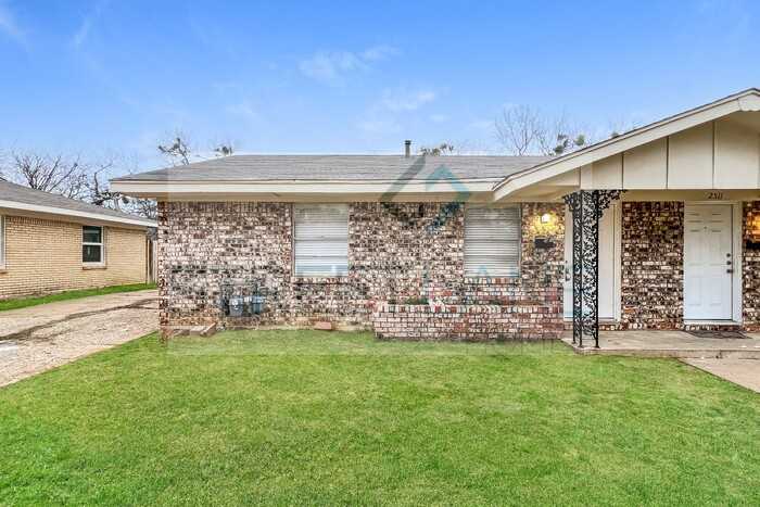 2509 Normont Cir - Photo 2 of 15