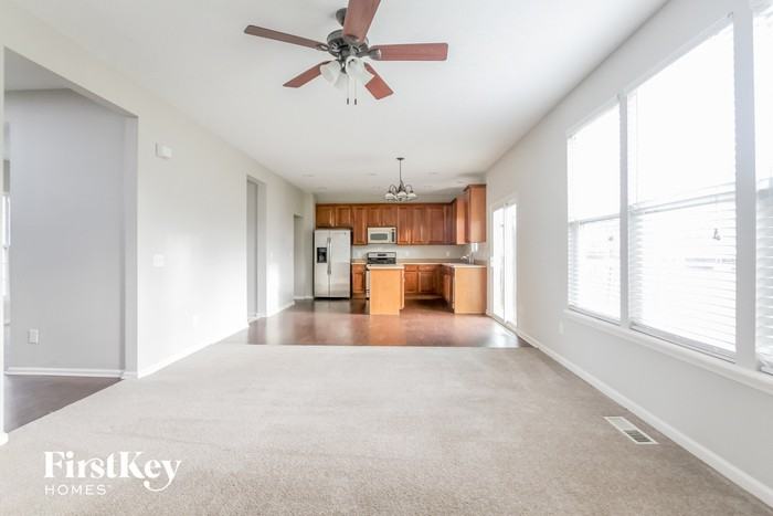 14009 Avalon East Dr - Photo 2 of 15