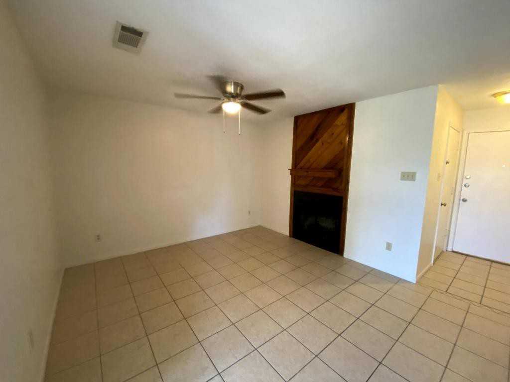201 Jason Dr Apt B - Photo 5 of 23