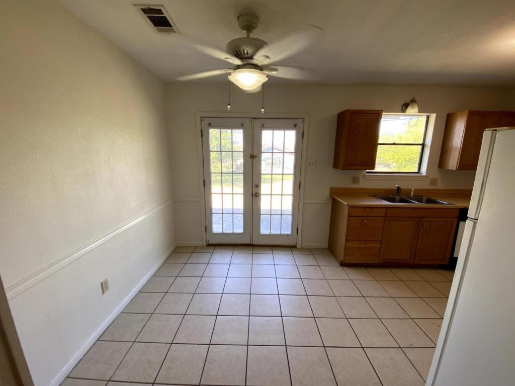 201 Jason Dr Apt B - Photo 6 of 23