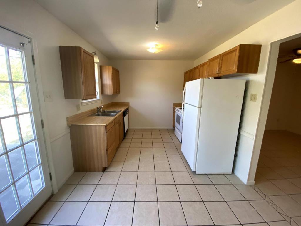 201 Jason Dr Apt B - Photo 7 of 23