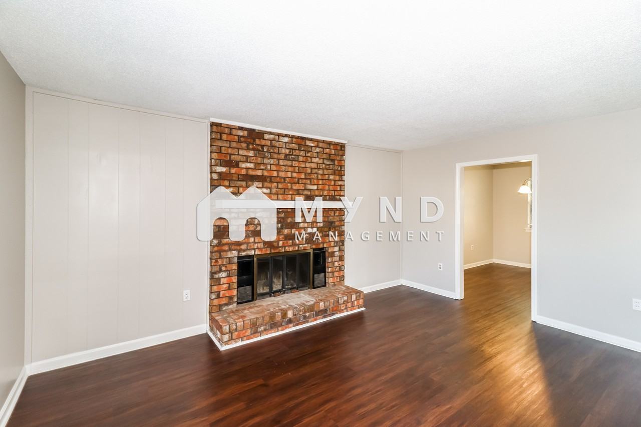 6887 Coral Hill Dr - Photo 2 of 17