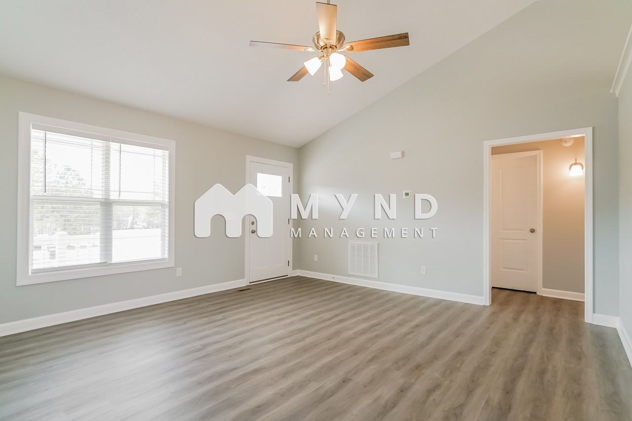 140 Trail Ridge Dr - Photo 2 of 17