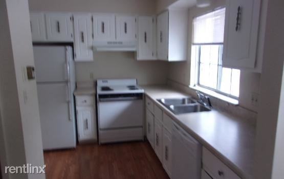 845 N Main St - Photo 2 of 4