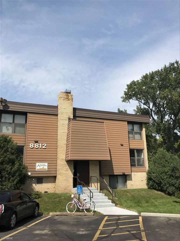 Target Apartments - Photo 3 of 8