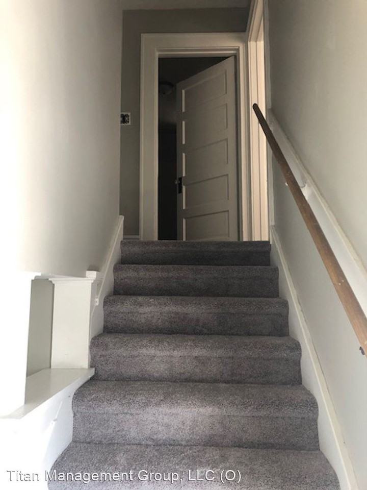 613 South 9th Street - Photo 2 of 9