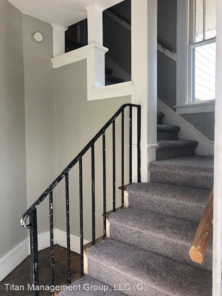 613 South 9th Street - Photo 3 of 9