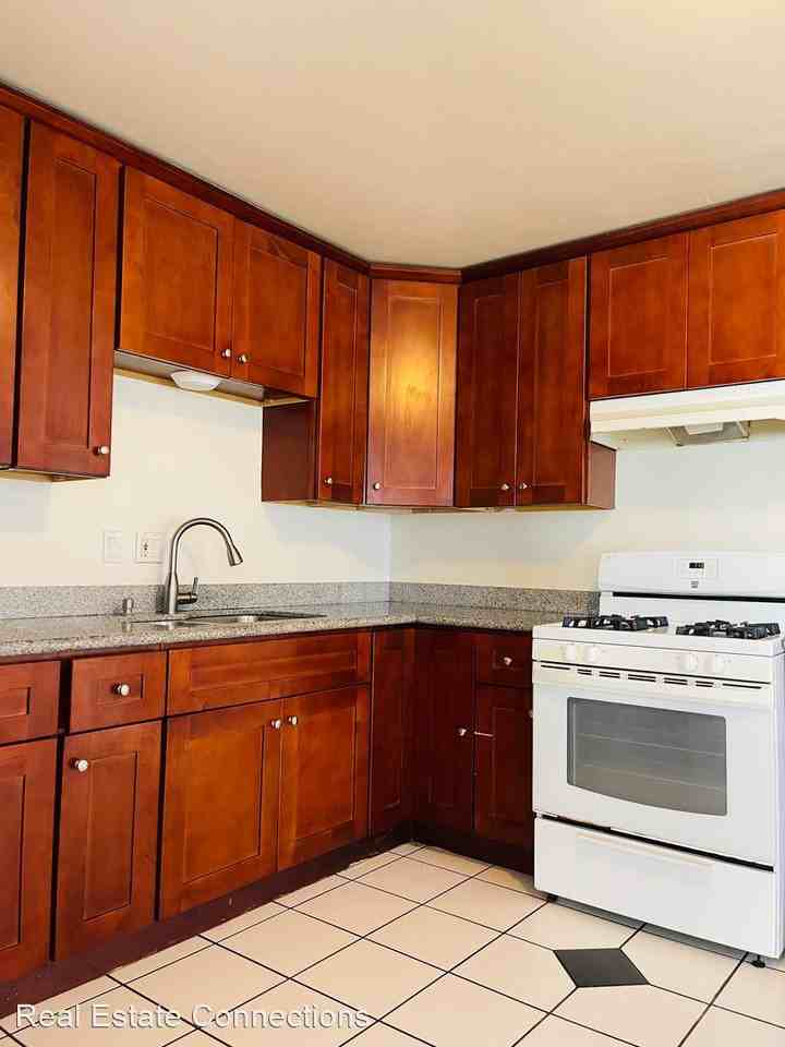 2641 Paganini Ave - Photo 2 of 4