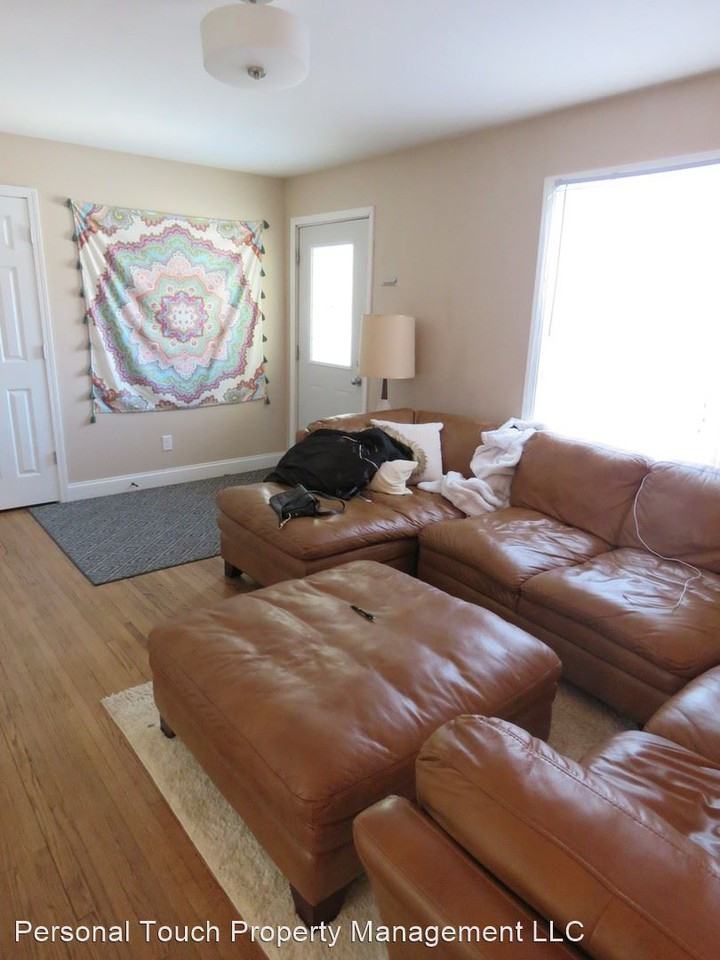 1438 9th St N - Photo 2 of 20