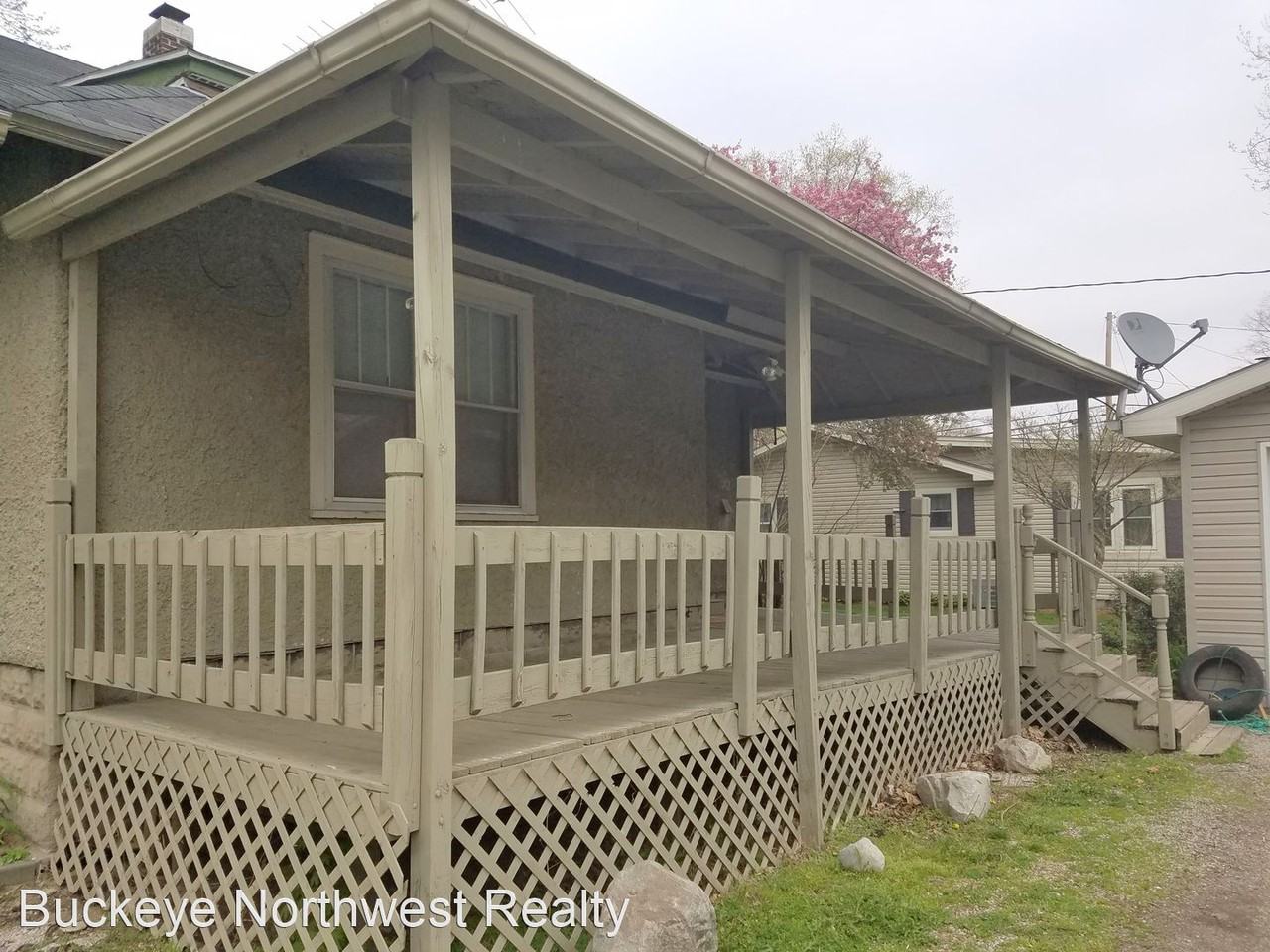 200 Maplewood St - Photo 2 of 10