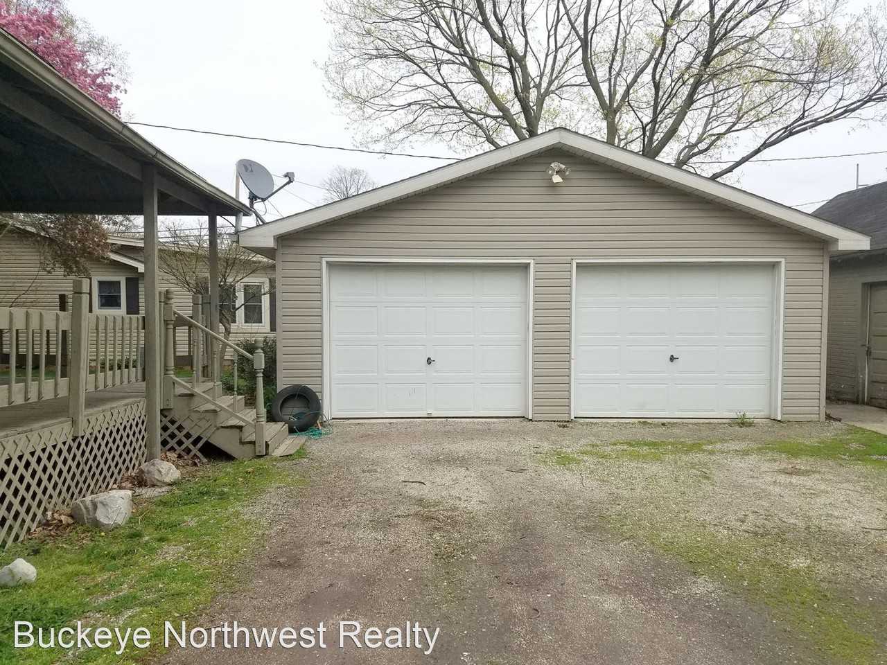 200 Maplewood St - Photo 3 of 10