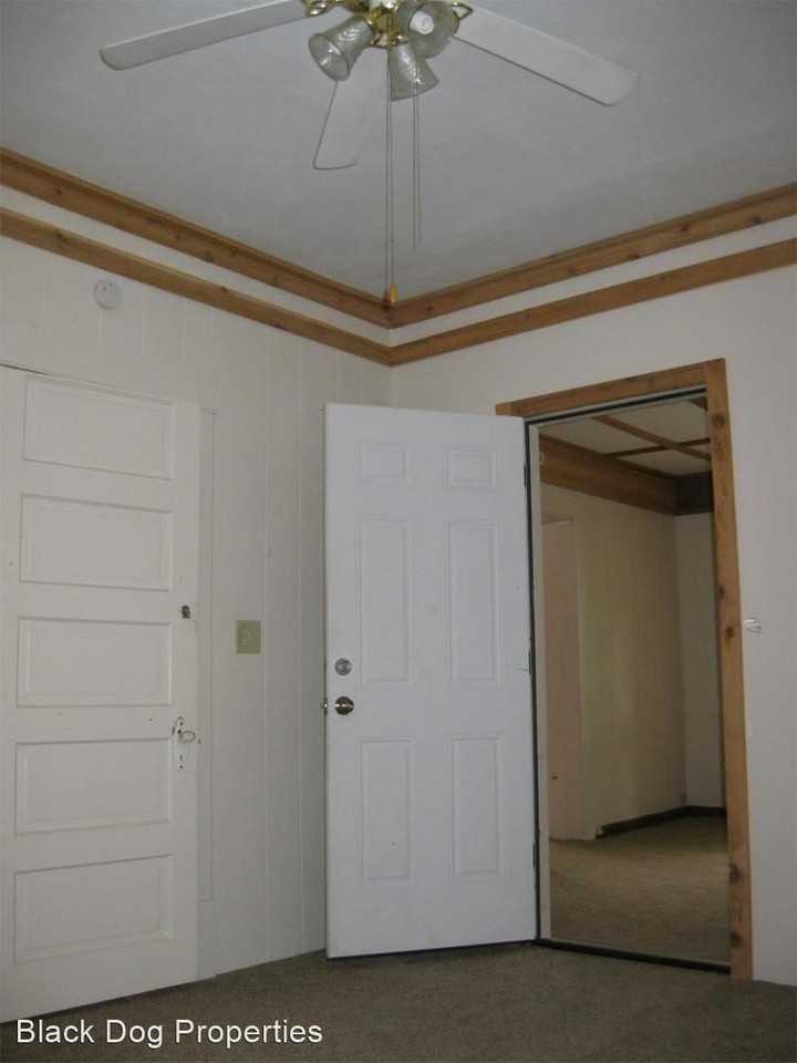 1010 Laramie - Photo 3 of 9