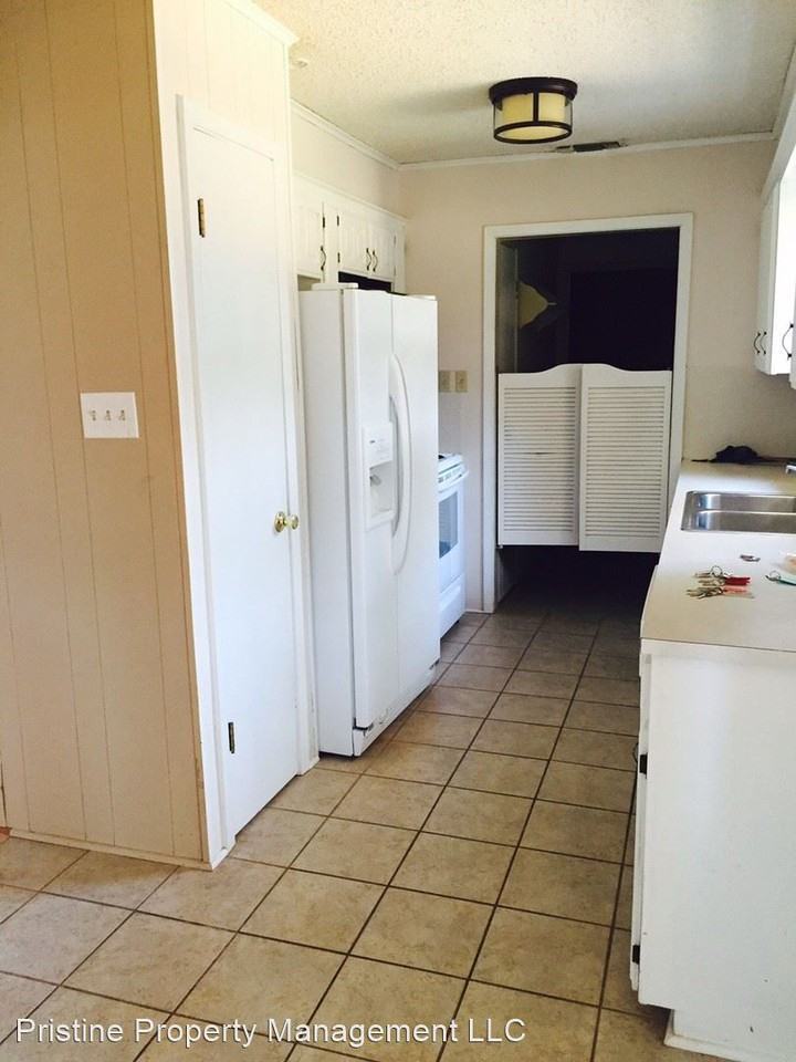 16656 County Road 3111 - Photo 2 of 9