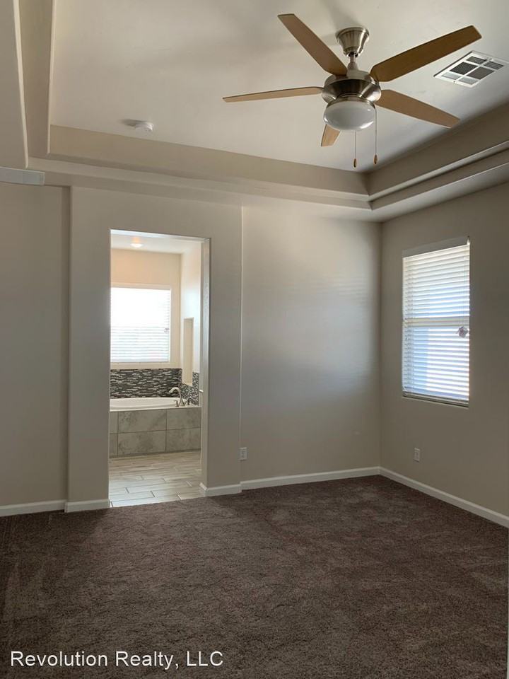 6860 Cassini Ave - Photo 2 of 3