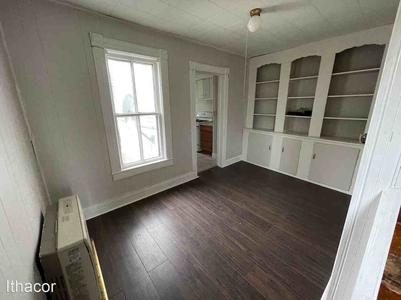 28 Evergreen St - Photo 2 of 3