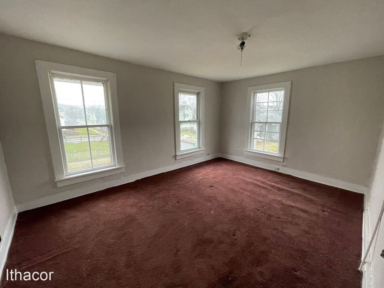 28 Evergreen St - Photo 3 of 3