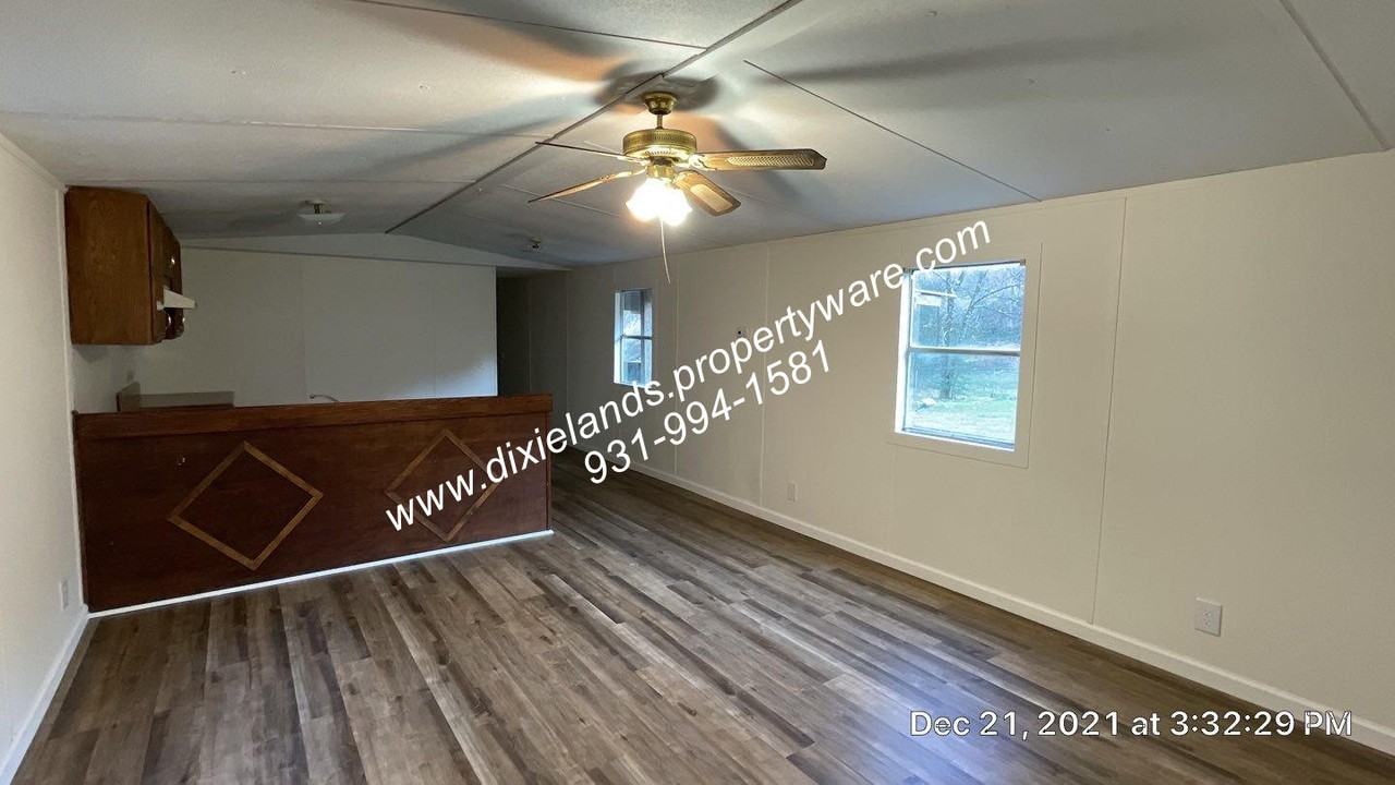 89 Loyds Ln - Photo 3 of 18