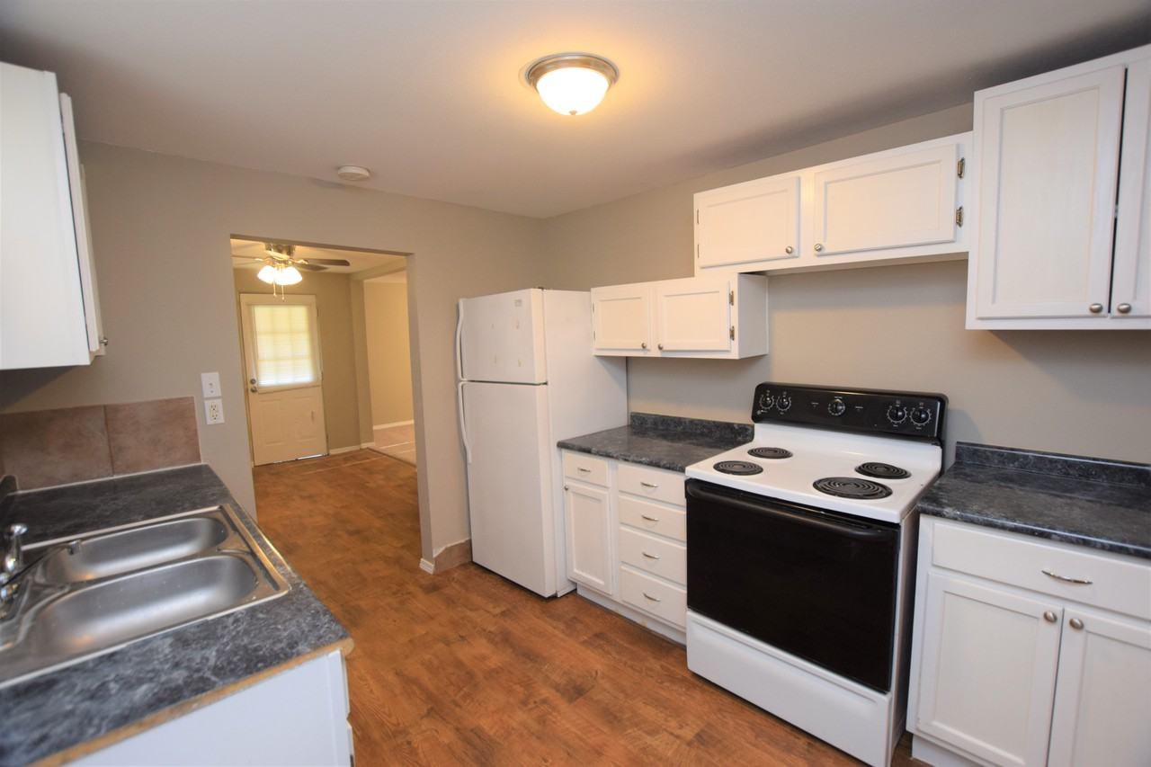 1354 Georgia Rd - Photo 3 of 7