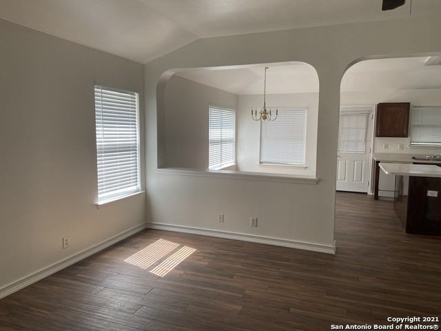 5007 Wood Glen Dr - Photo 2 of 16