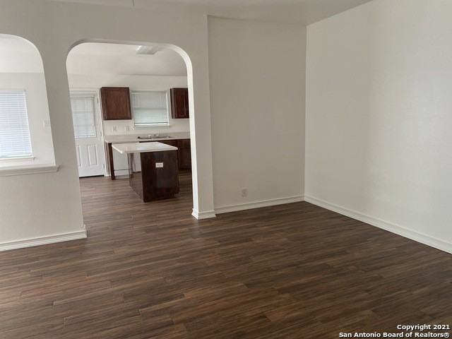 5007 Wood Glen Dr - Photo 3 of 16