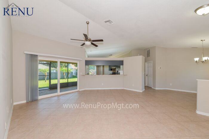 6212 65th Pl E - Photo 3 of 15