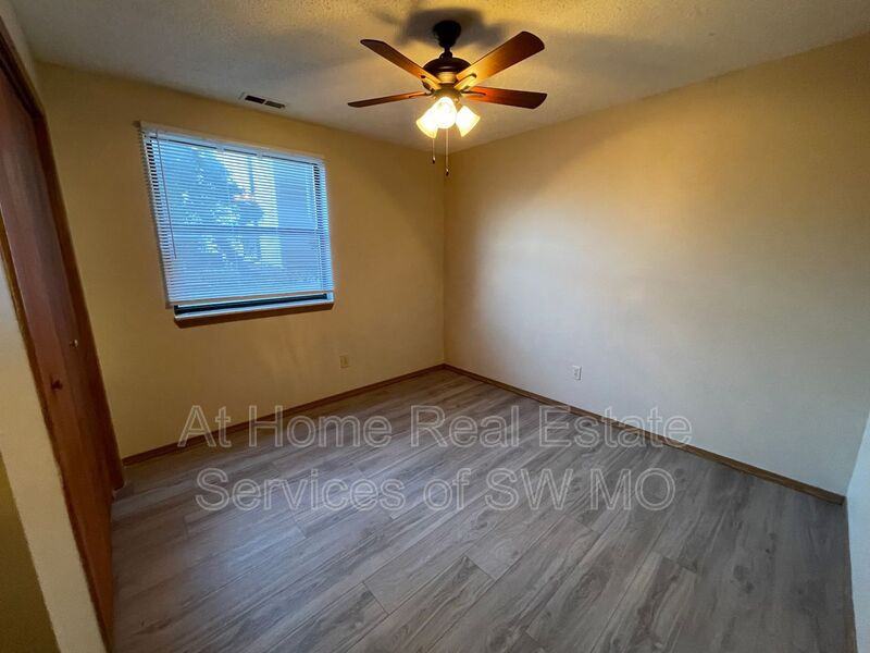 2856 S Rogers Ave #2 - Photo 6 of 12