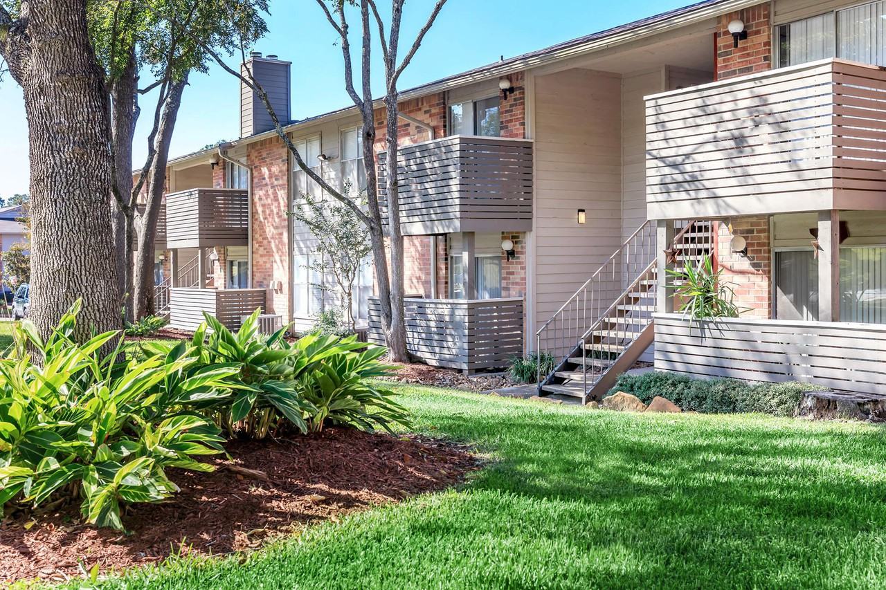 Autumnwood - Photo 2 of 43