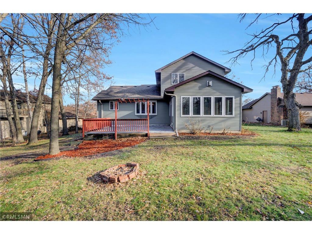 2065 Kings Road - Photo 2 of 19