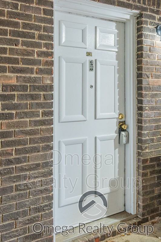425 Oakwood Ave #406