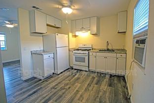 161 E Strong St #A - Photo 1 of 1