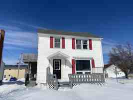 featured image of 210 Bayview Crt #2B