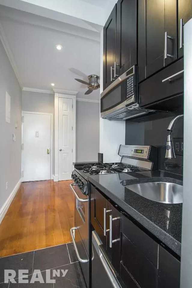 Mott St #11 - Photo 3 of 4