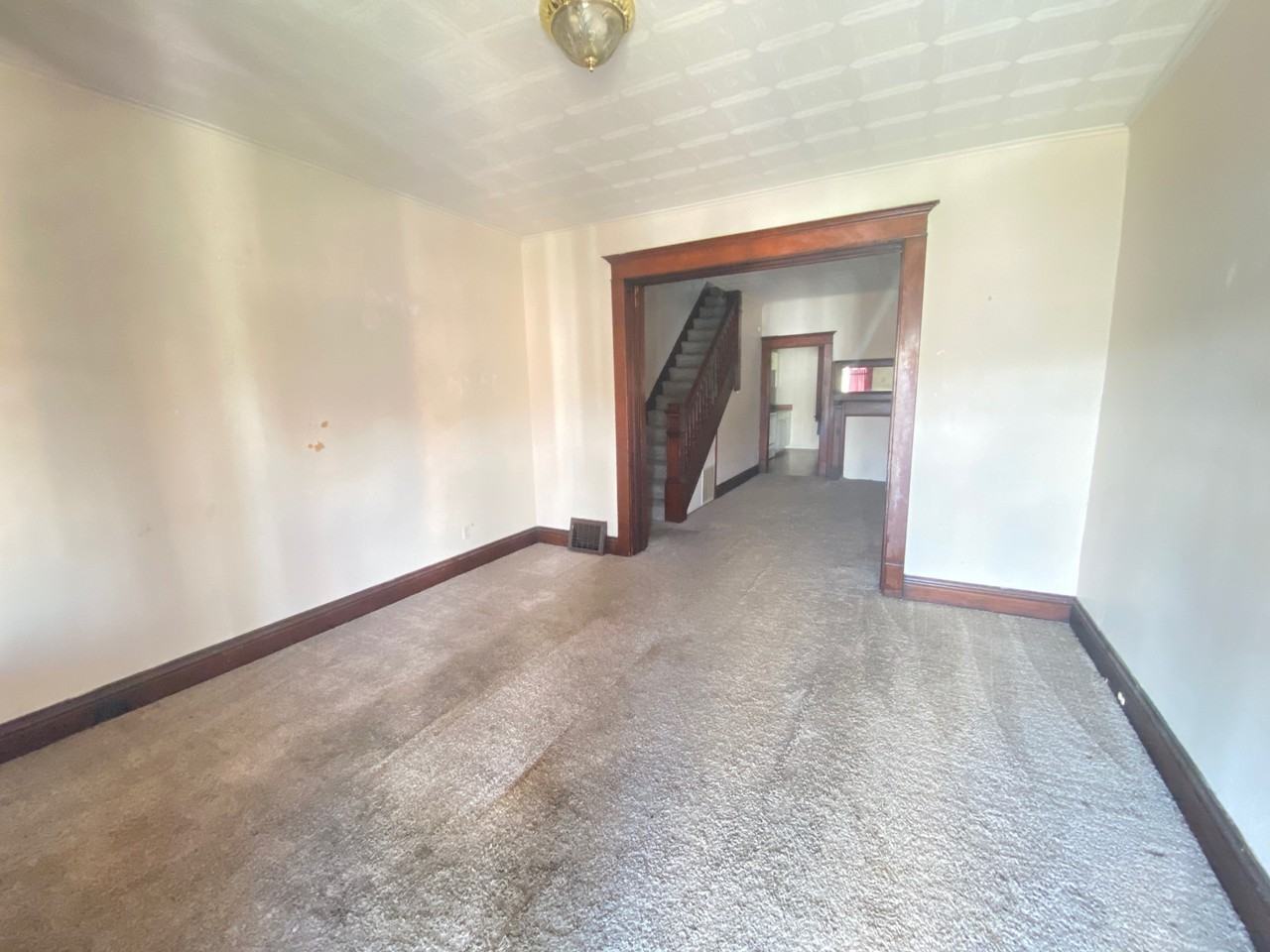 4271 Franklin St - Photo 2 of 10