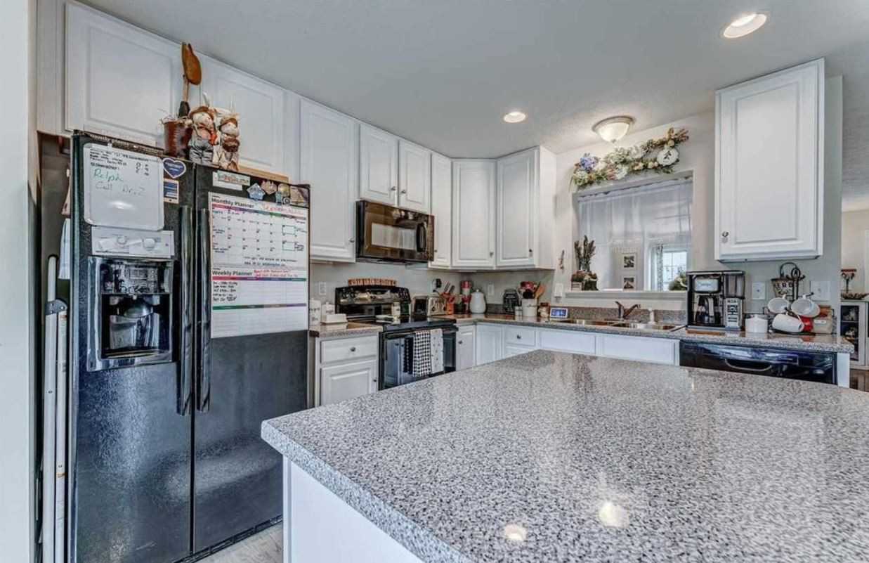 108 Auburn Dr #1 - Photo 2 of 22