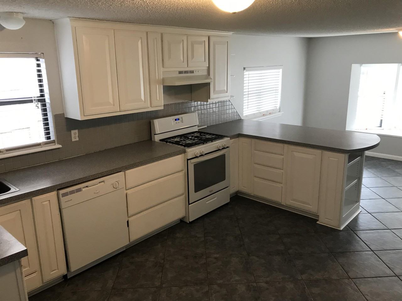 1300 N Louisa Ave #56 - Photo 2 of 13