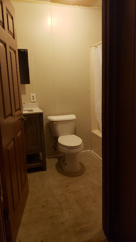 704 1/2 Violet St - Photo 3 of 4