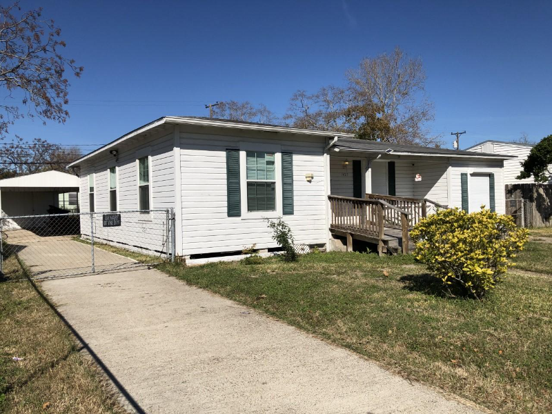 1425 Daytona Dr - Photo 2 of 24