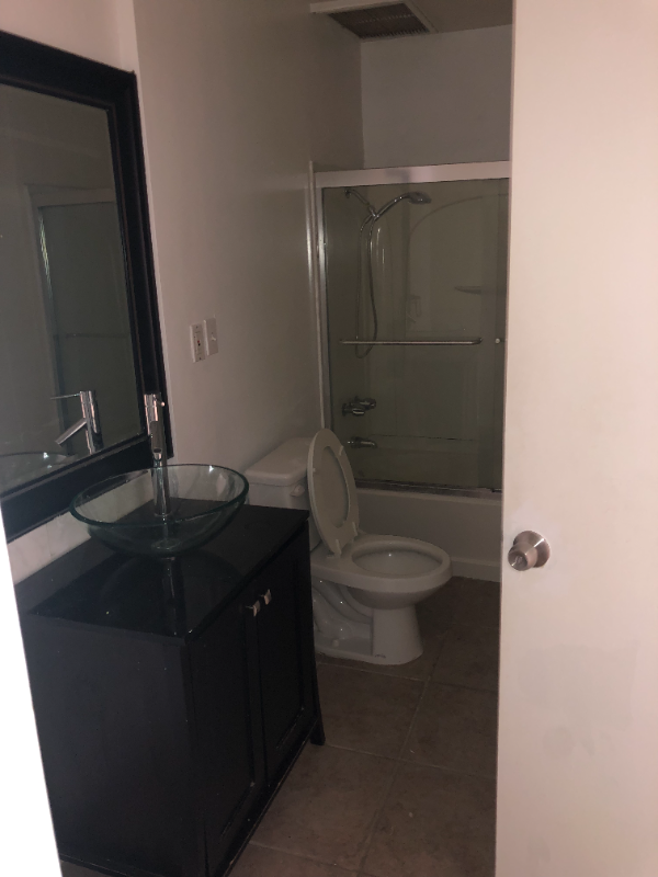 1405 N New Hampshire Ave #106 - Photo 6 of 9