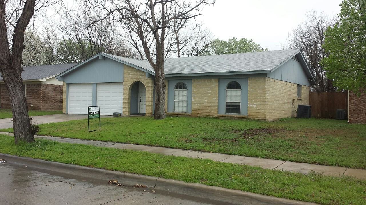 6308 Sudbury Way - Photo 2 of 19