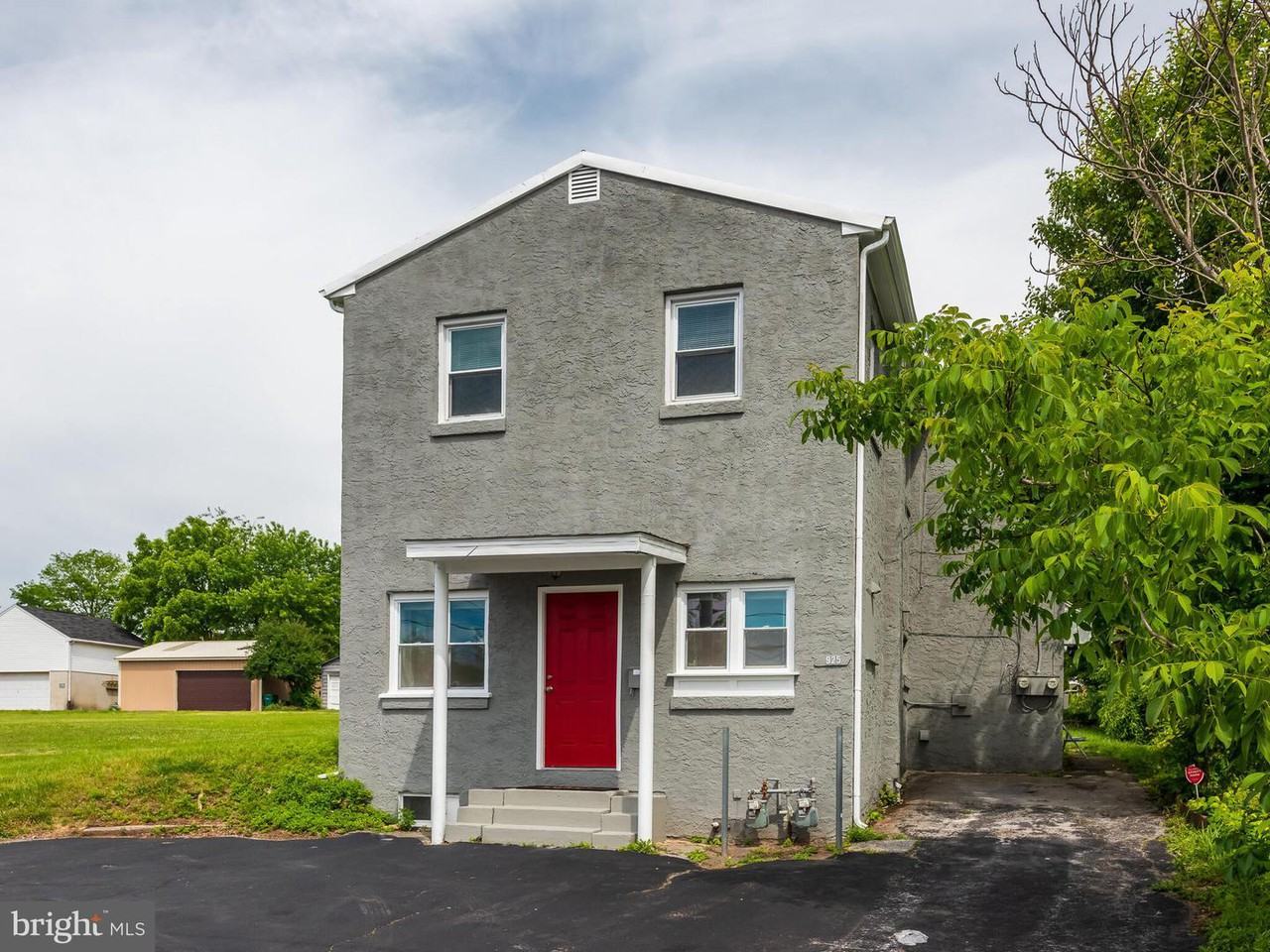 925 W High St - Photo 2 of 13