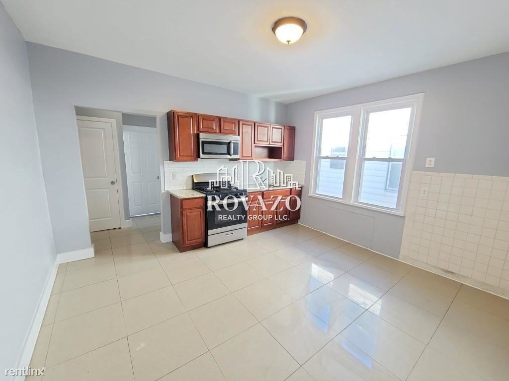 67 Halstead St - Photo 2 of 9