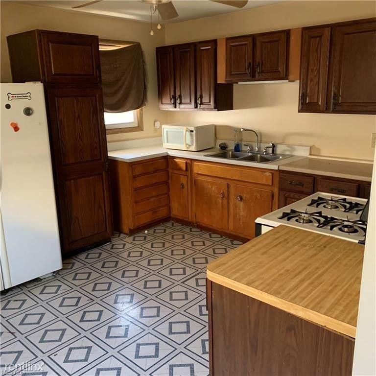 3521 Loveland Rd - Photo 2 of 10