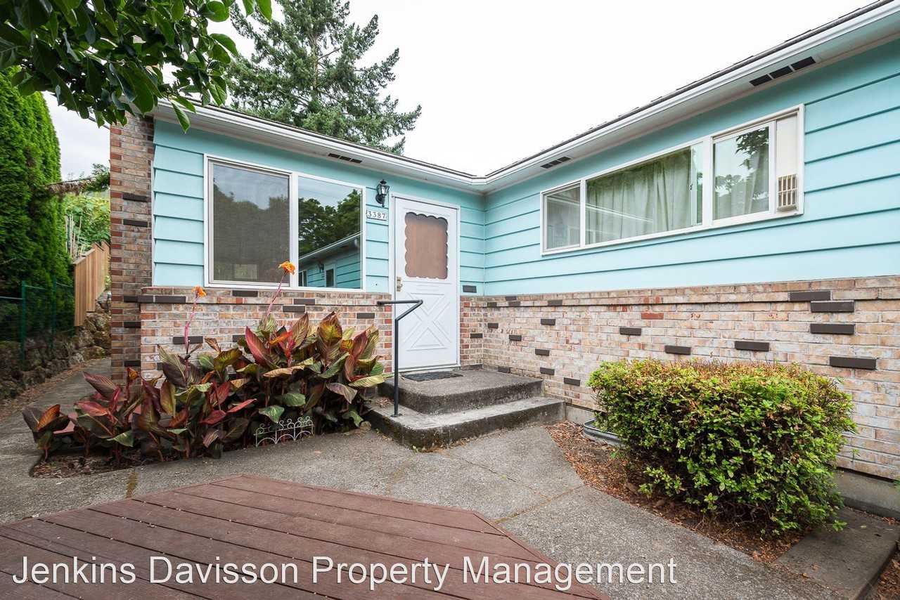 3385 SE 10th Ave. - Photo 3 of 33