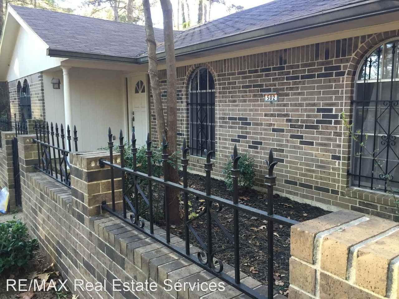 502 Pine Cone Dr - Photo 2 of 21