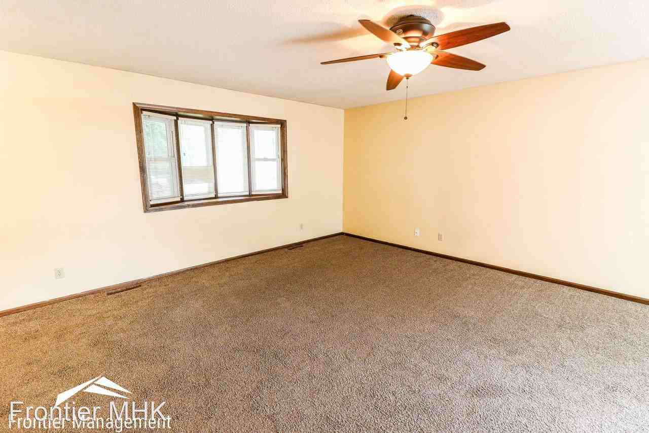 2200 Mcdowell Ave - Photo 2 of 14