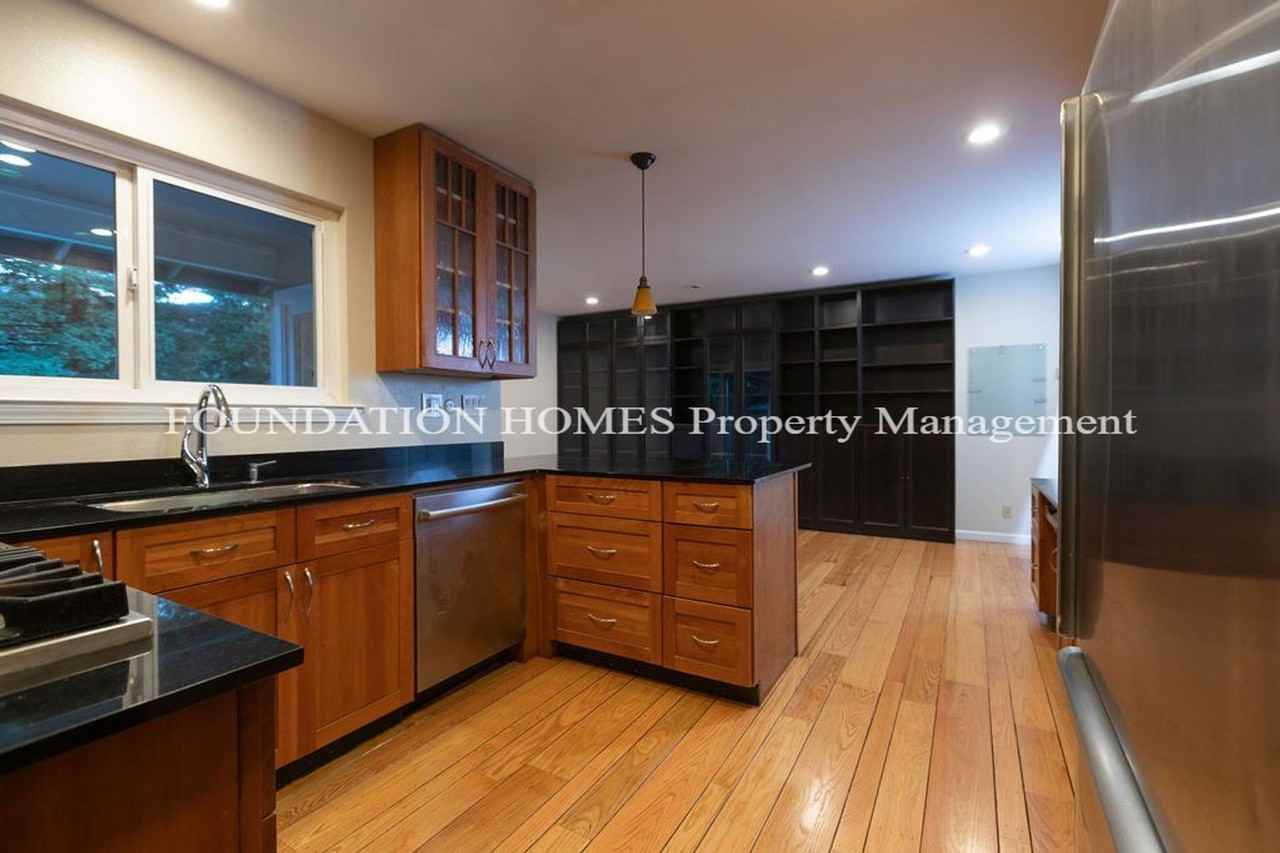 36 Cottonwood Dr - Photo 3 of 11