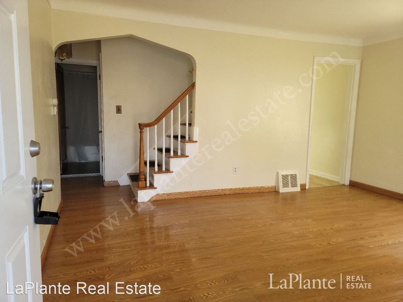 945 945 Southover Road 1 - Photo 2 of 12