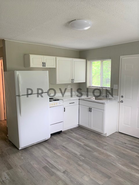 1709 Clemmer St NE - Photo 2 of 6