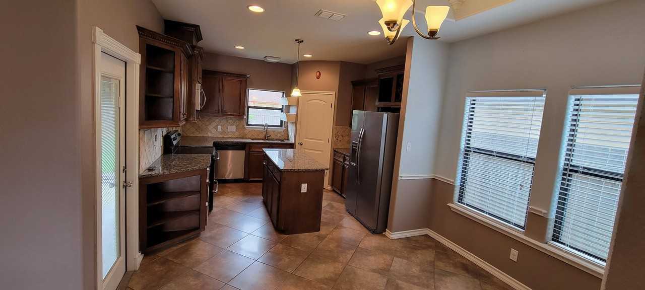 2506 Date Palm Dr - Photo 3 of 22
